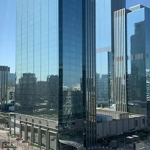  Апартаменты квартира с видом на Abu Dhabi Plaza